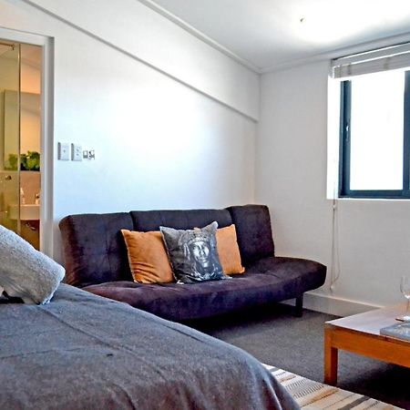 Central Modern Studio Apartment, Hermanus Waterfront Exterior foto